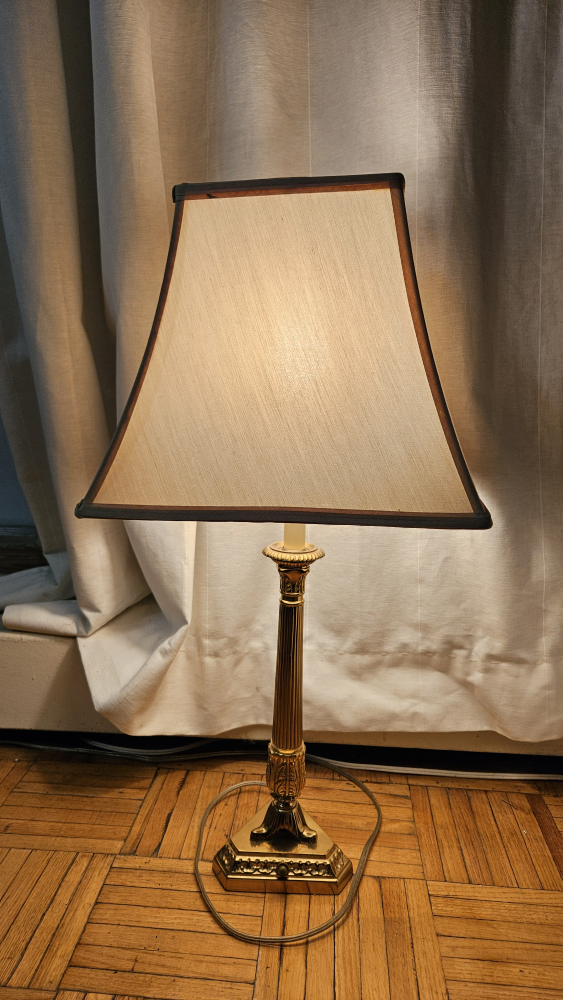 Table lamp