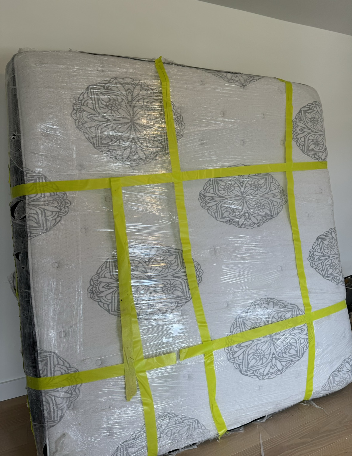 King-size BeautyRest Mattress (Free) image indicator(2)