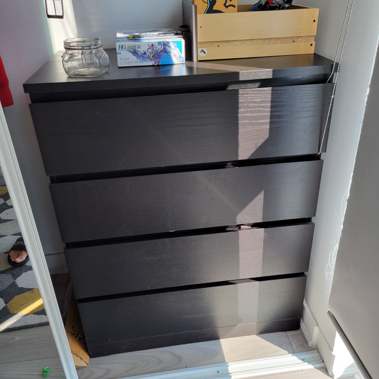 dresser thumbnail