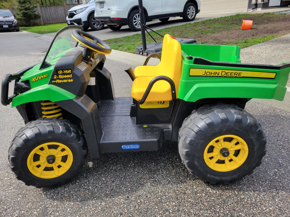 Kids Electric John Deere Tractor
