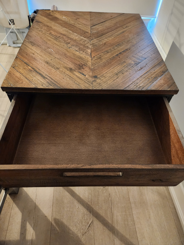 Coffee table and two end tables - photo 5
