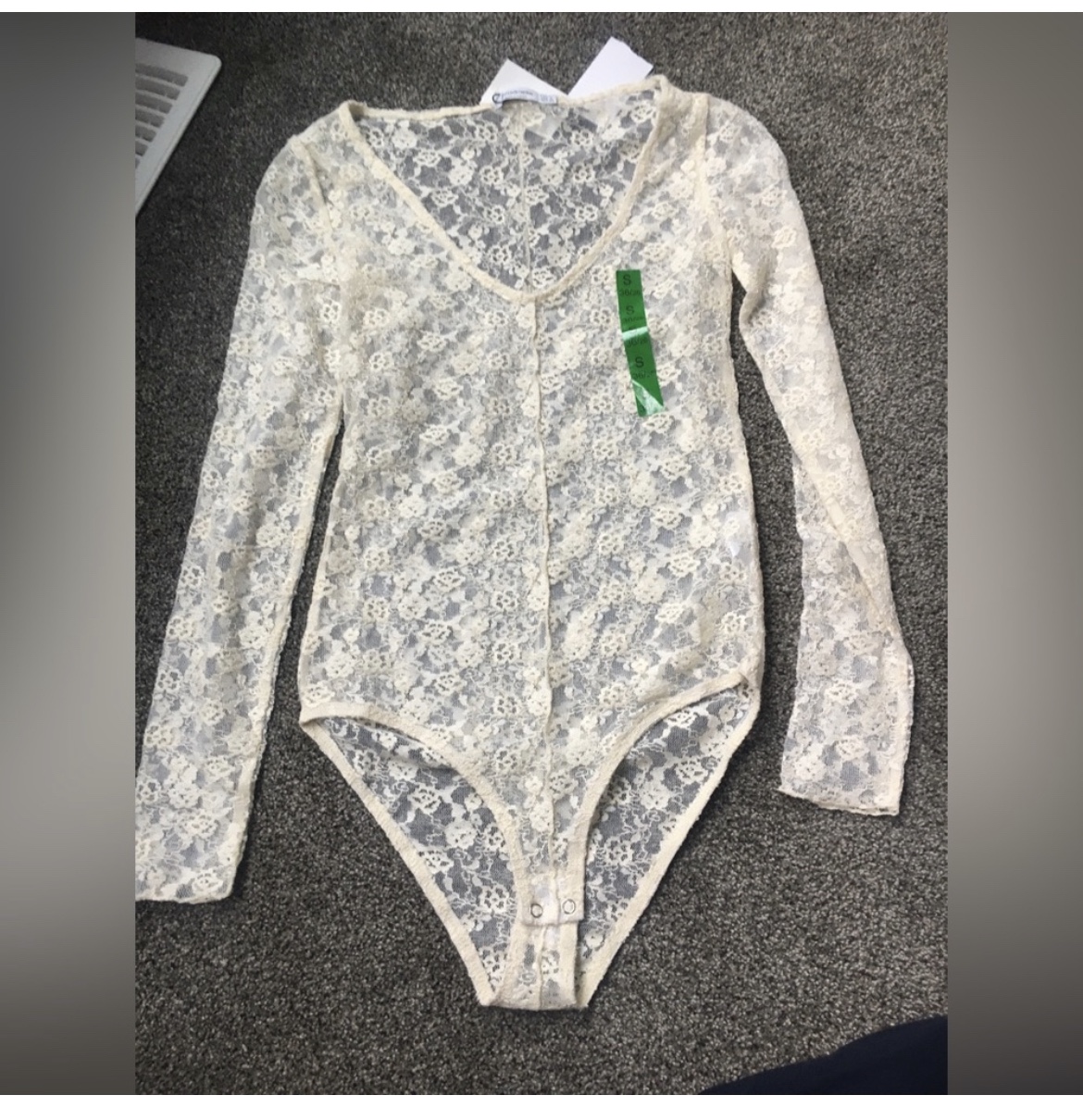 Lace bodysuit thumbnail