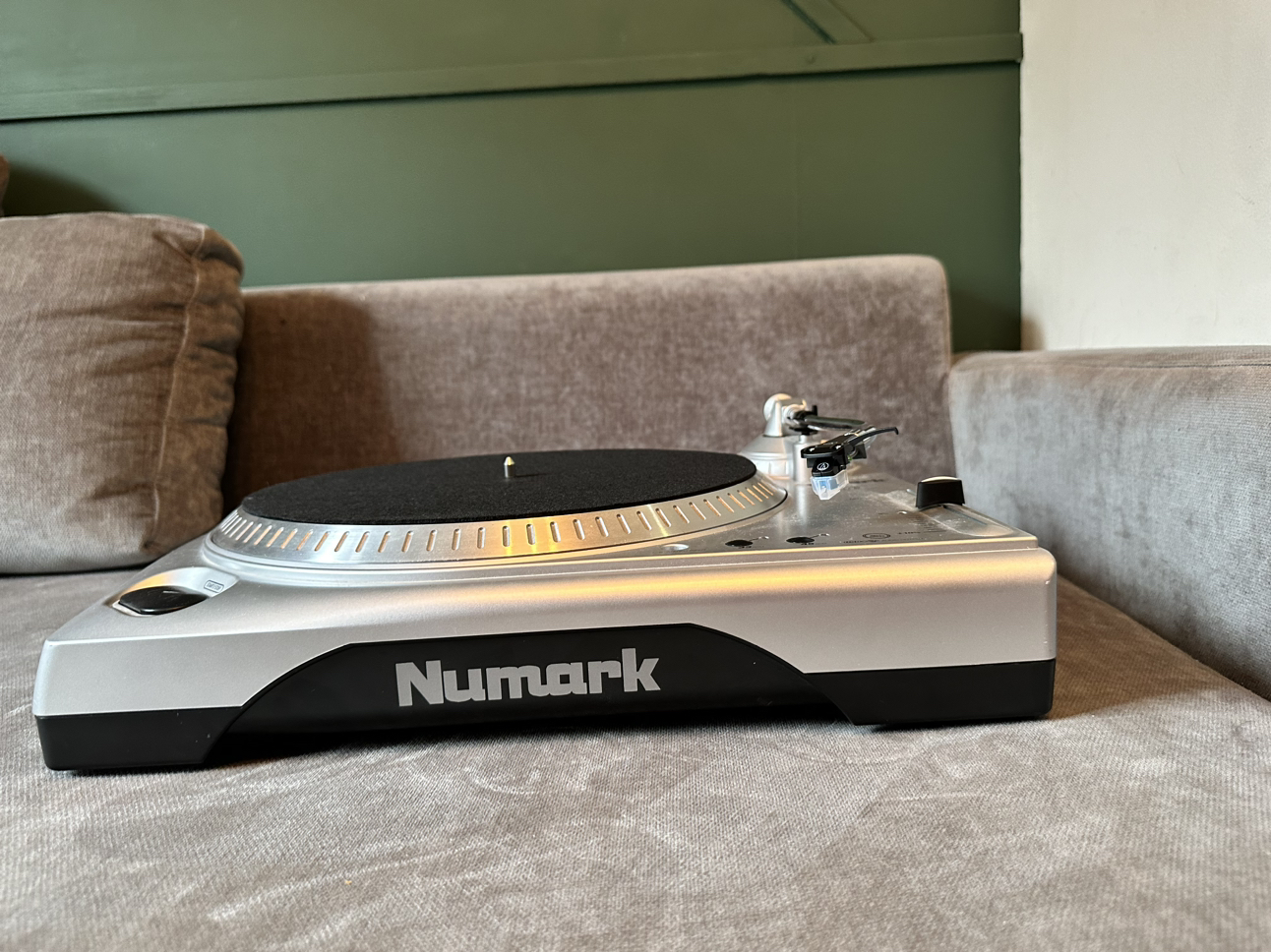 NUMARK TT USB Turntable - photo 2