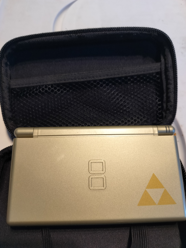 Nintendo DS legend of Zelda edition