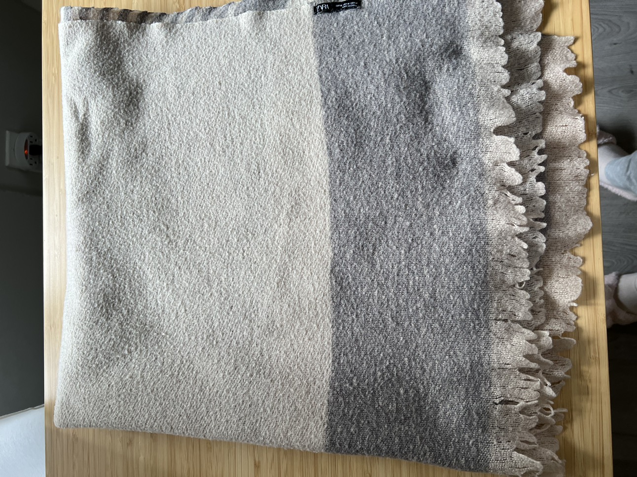 Zara winter scarf image indicator(4)