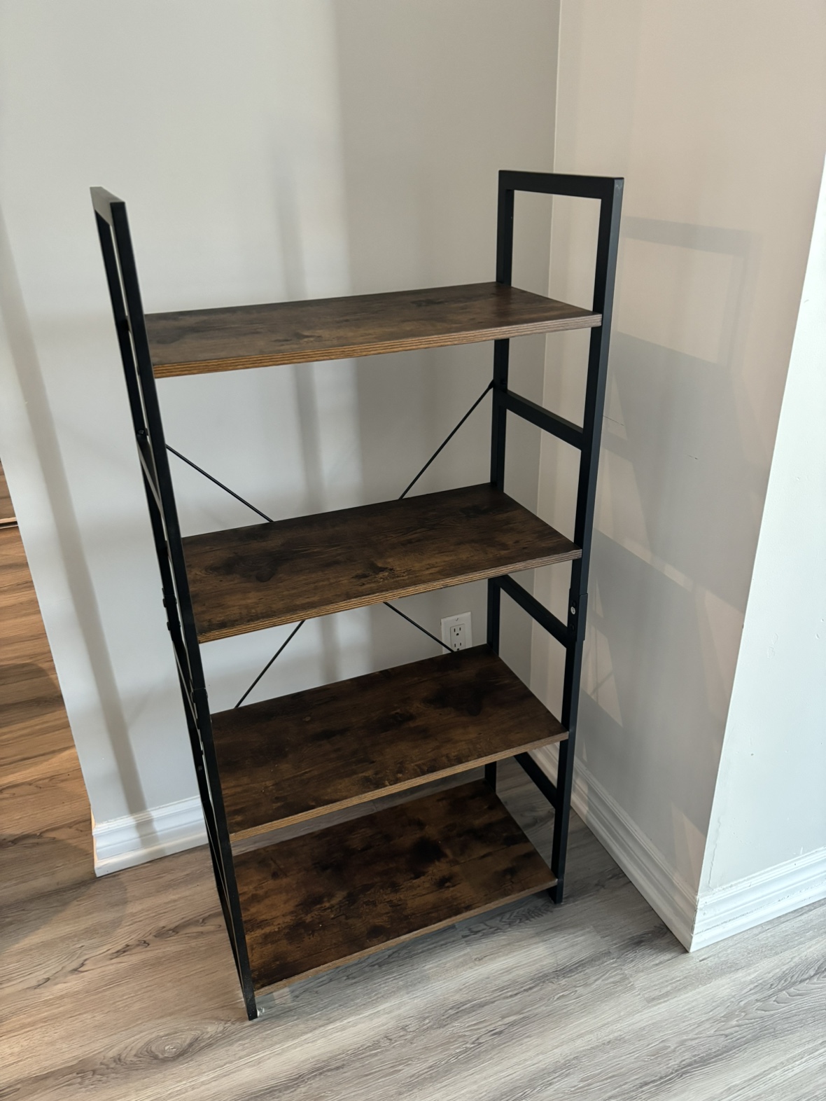 Vintage Rustic Bookshelf - photo 3