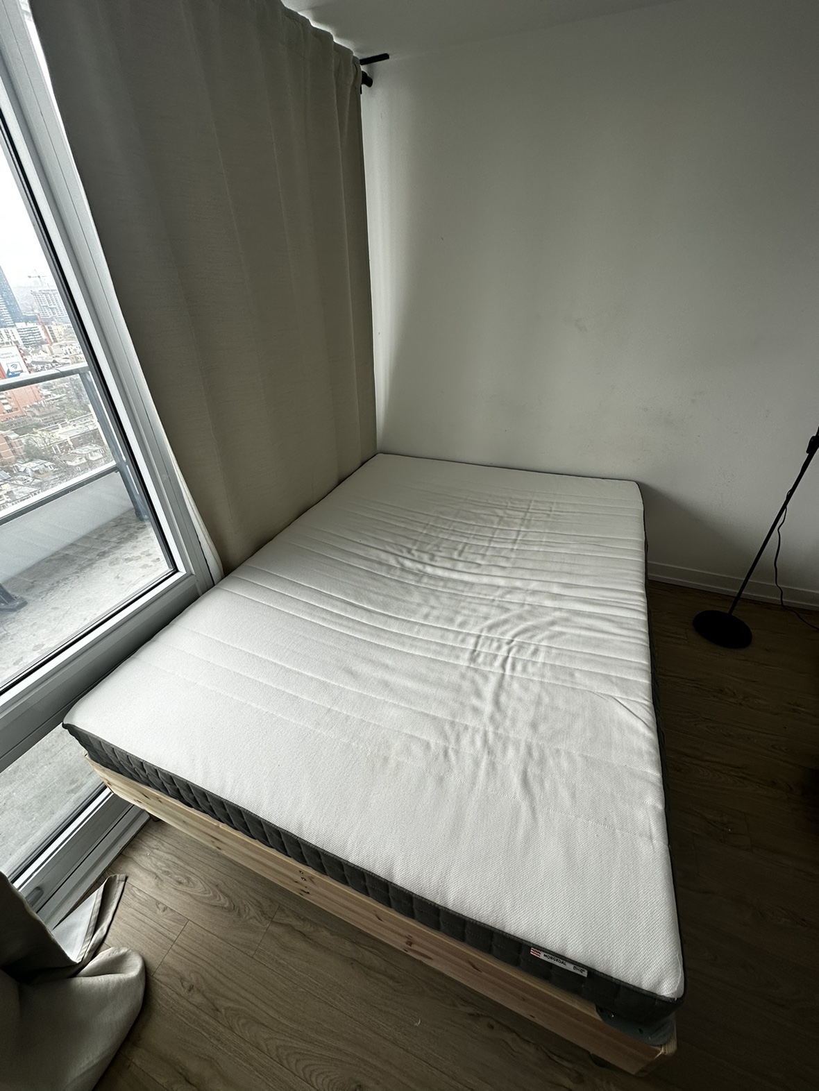 QUEEN MATTRESS + BASE - photo 2