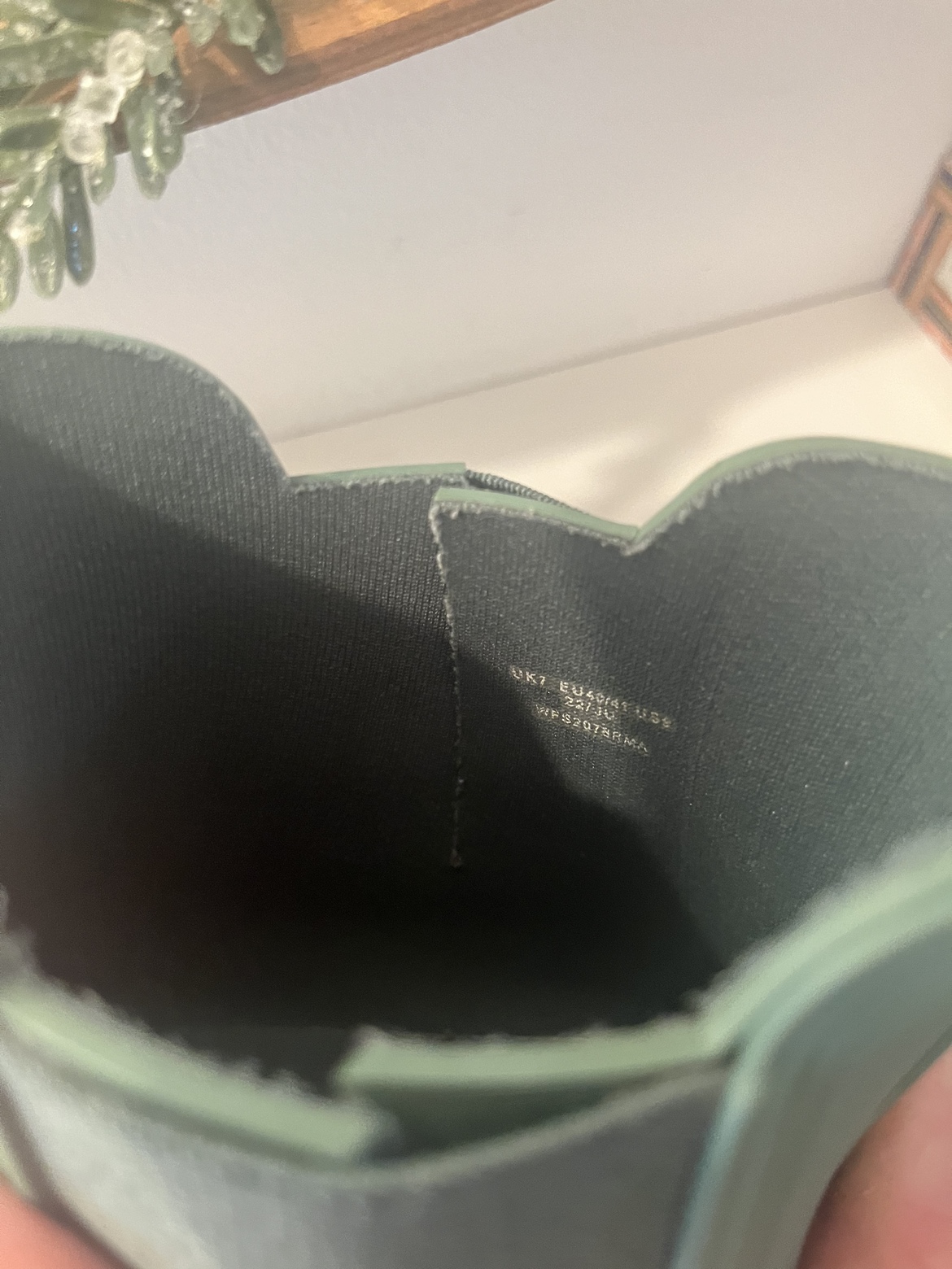 MAKE AN OFFER 😁 Hunter rain ☔️ boots 🥾 image indicator(2)