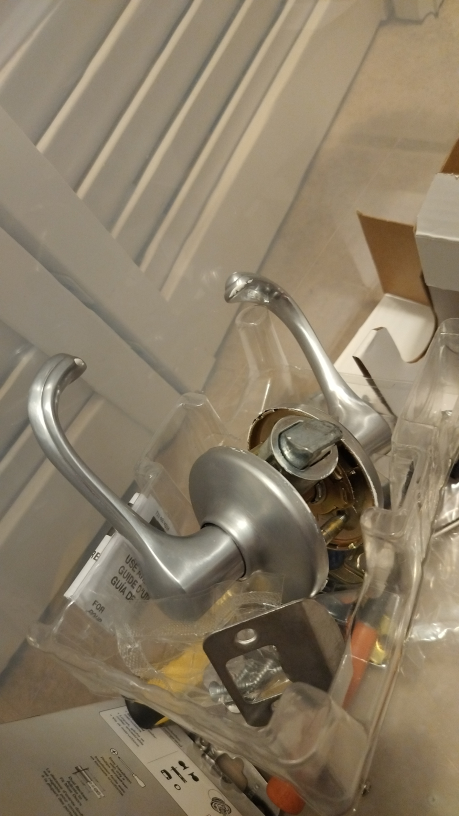 4 misc door handles - photo 2