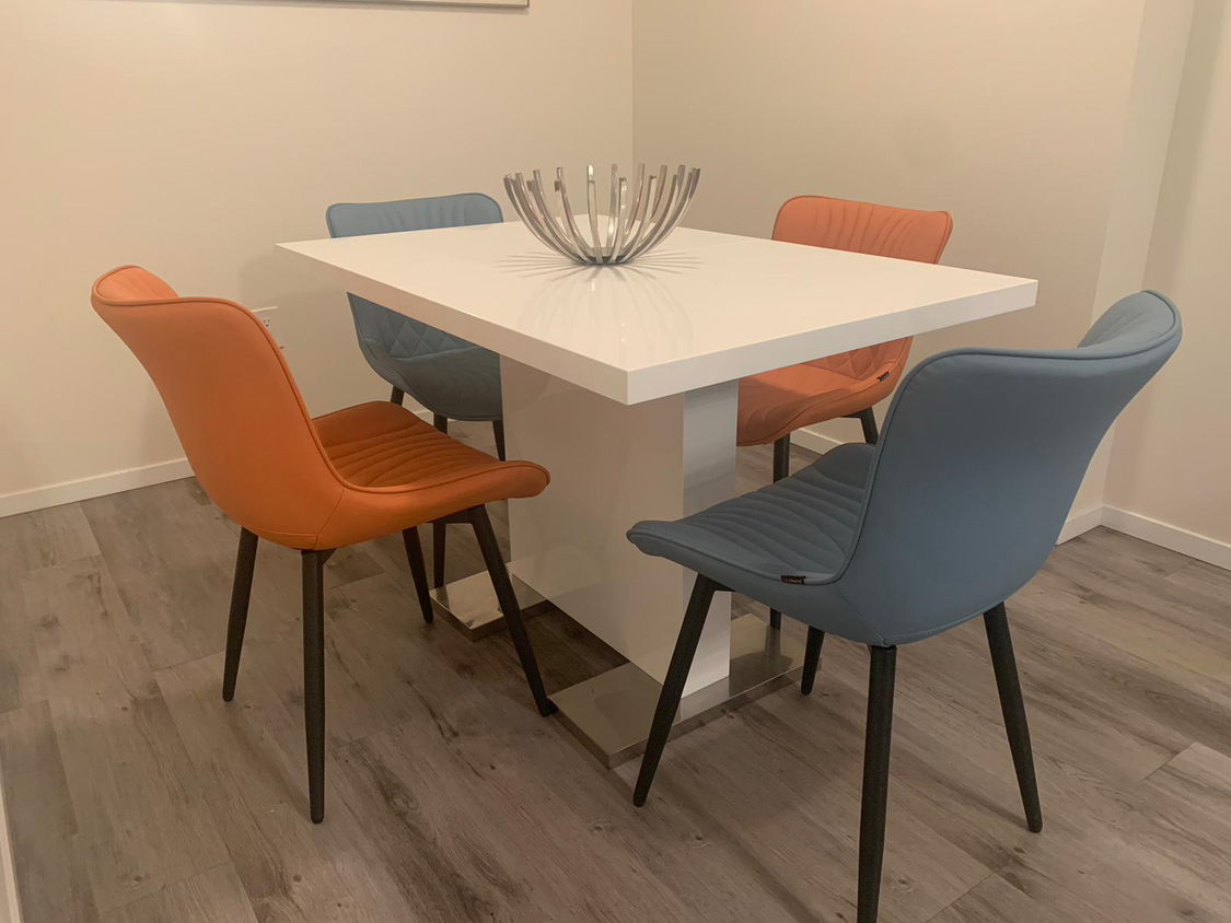 Dining table - photo 3