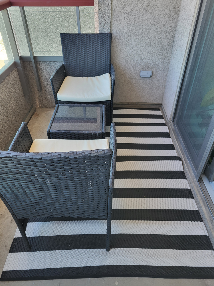 Patio Set with Rug