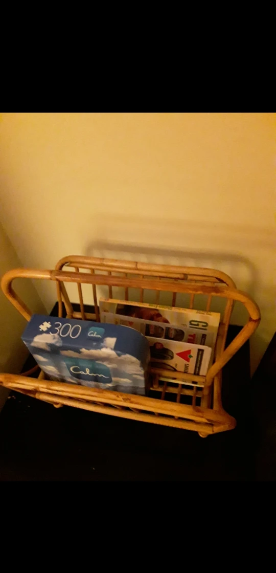 book/ magazine/ newspaper rack