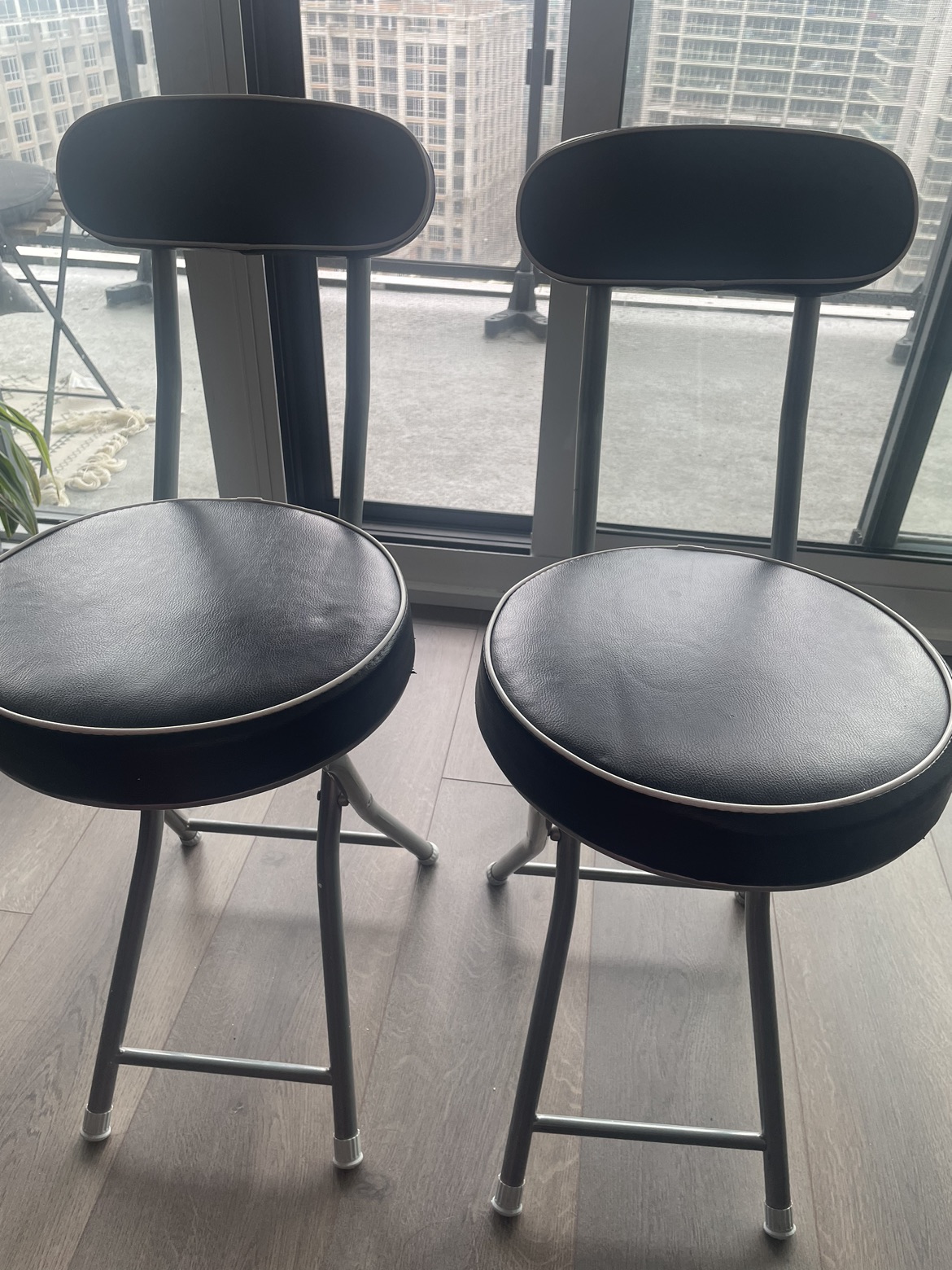 Foldable chairs