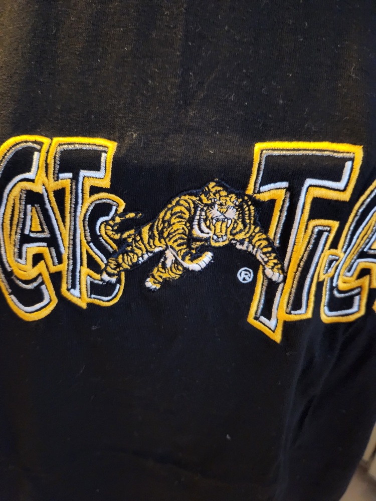 TigerCat top embroidered logo