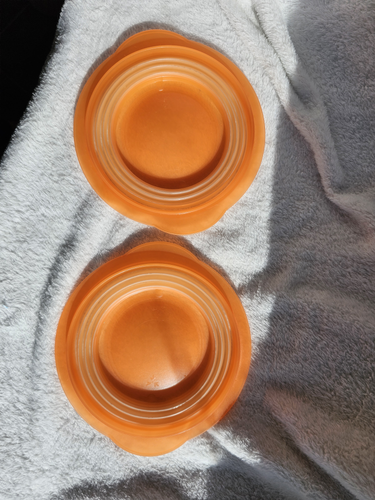 2x Vintage 90s Orange Flat Collapsable Tupperware Bowls image indicator(5)