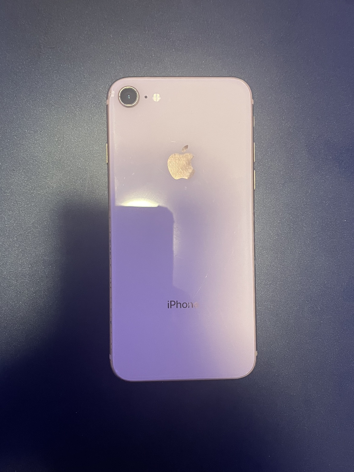 IPhone 8 - photo 2