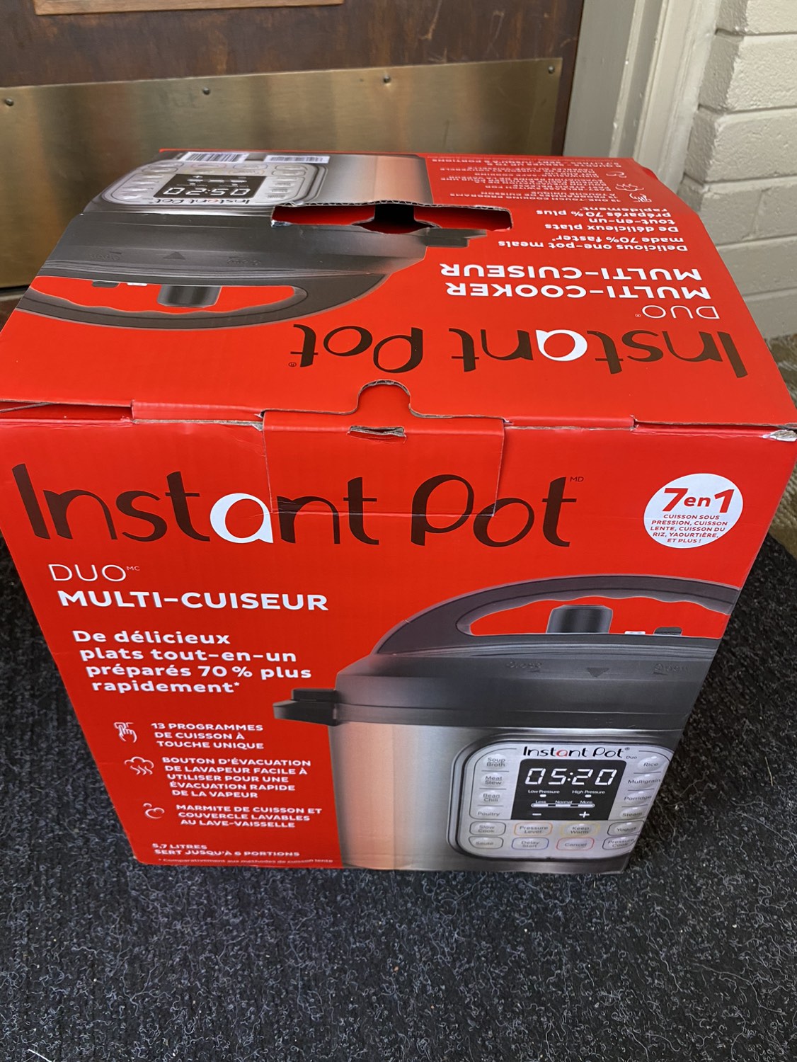 INSTANT POT COOKER thumbnail