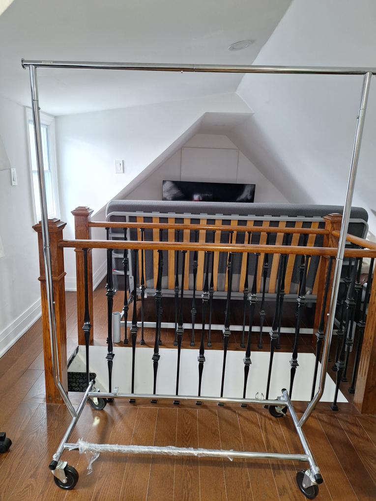 Single Rolling Clothes Rack
