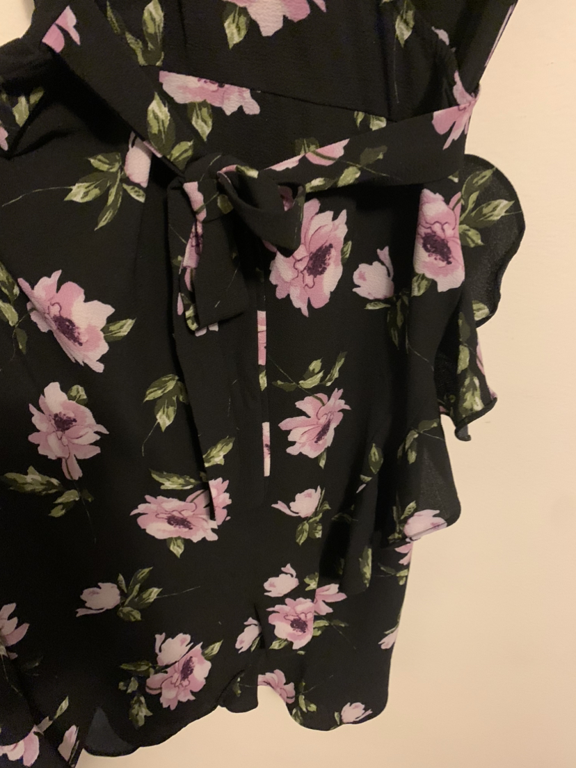 Cute floral dress with ruffles - photo 2