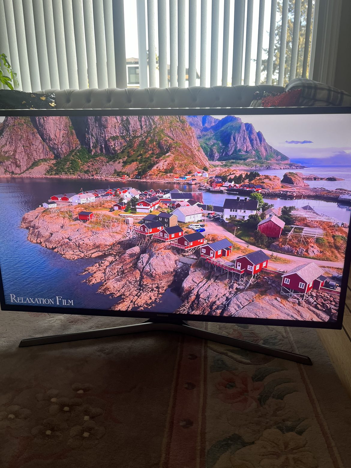 Samsung 40” Smart TV - photo 2