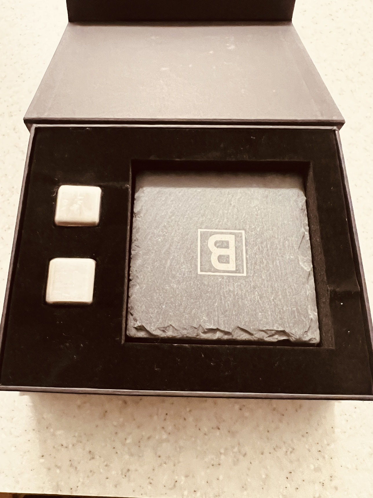 BNIB 2 Stone coasters with 2 ice cubes image indicator(3)