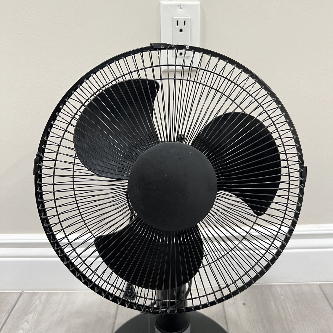 Table Fan 12" - HALF PRICE - photo 5