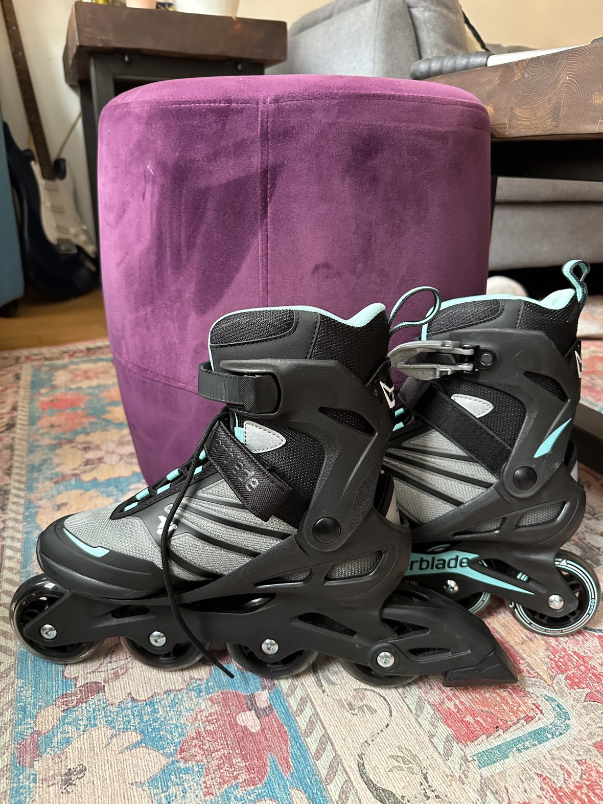 Women’s rollerblades