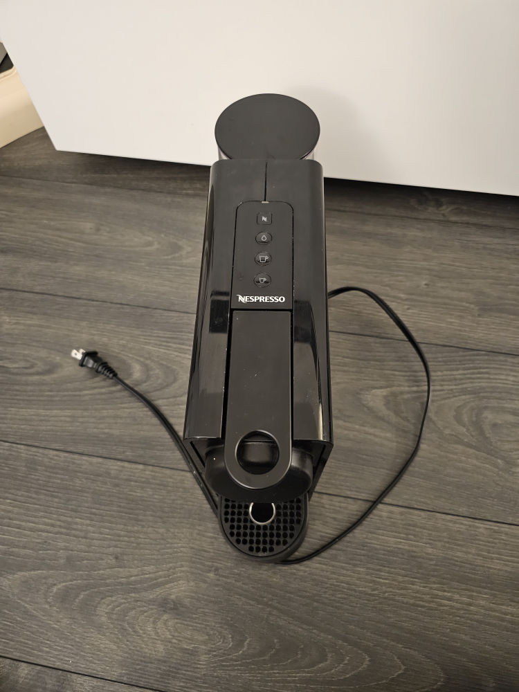 Nespresso Essenza Plus C45