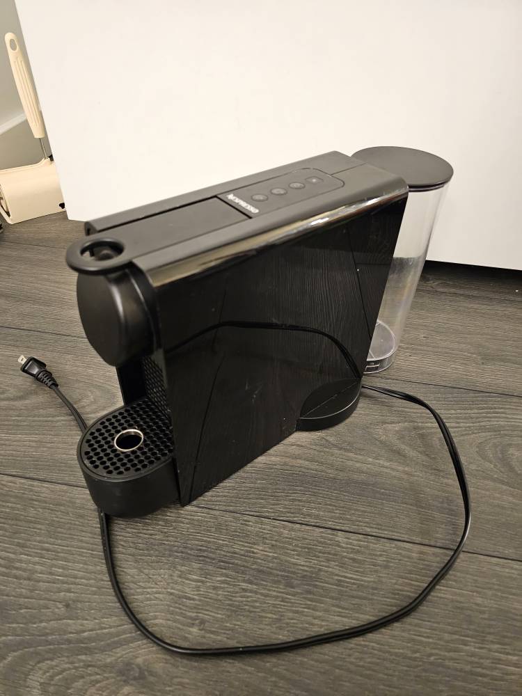 Nespresso Essenza Plus C45 - photo 2