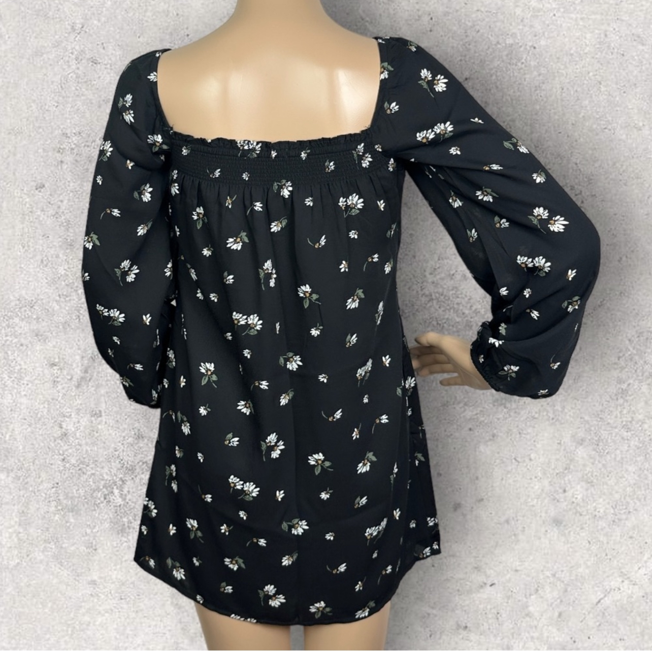 Abercrombie Long-Sleeved Smocked Neckline Mini Dress (BNWT) image indicator(3)