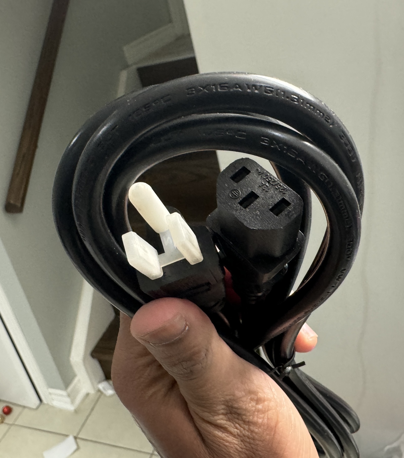 Power Cord Outlet Socket Plug Cable Lead - photo 2