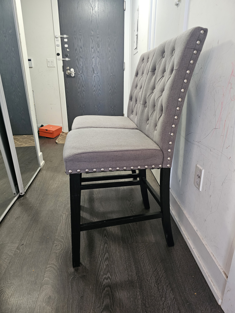 bar Hugh chairs - photo 3