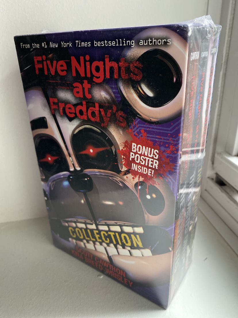 Five Nights at Freddy's Collection (Paperback Novels) thumbnail