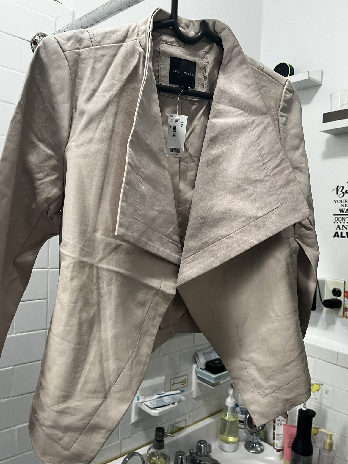 BNWT THE LIMITED JACKET image indicator(2)