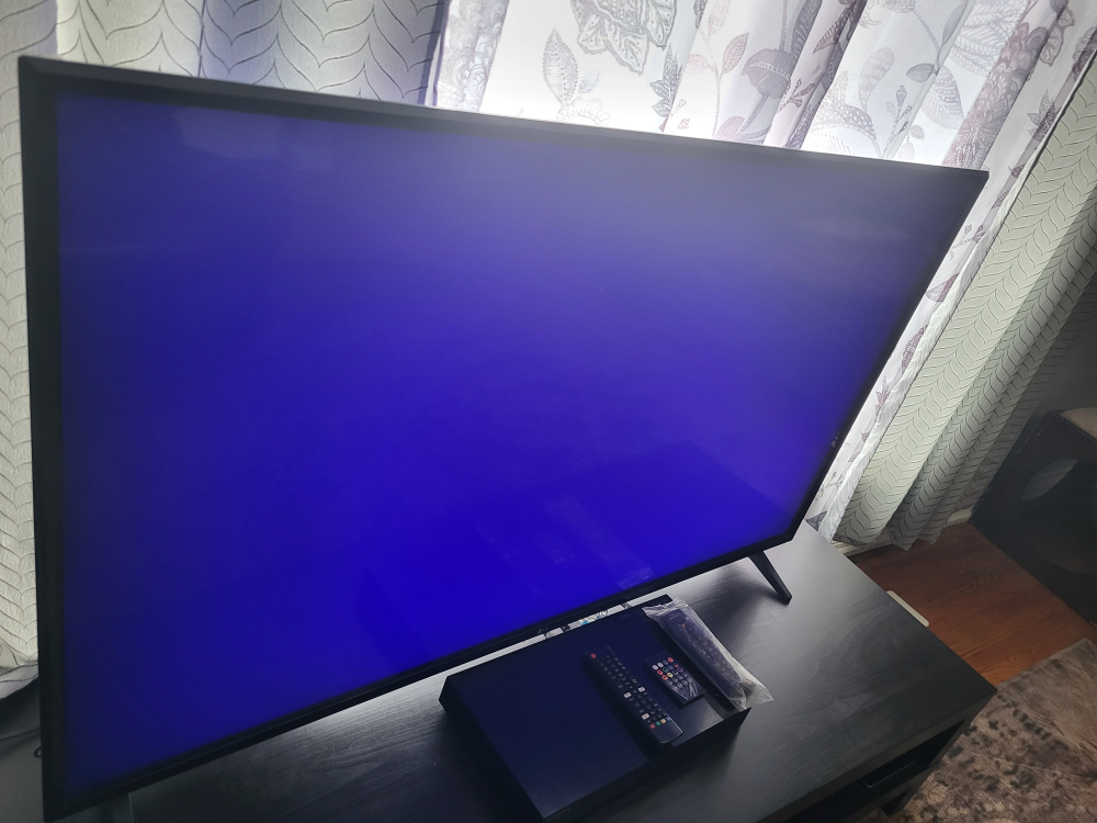 55-inch Smart LG TV with remote image indicator(2)