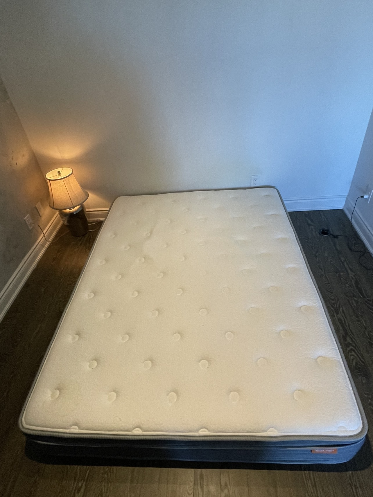 Queen size mattress, 12 inch - photo 2