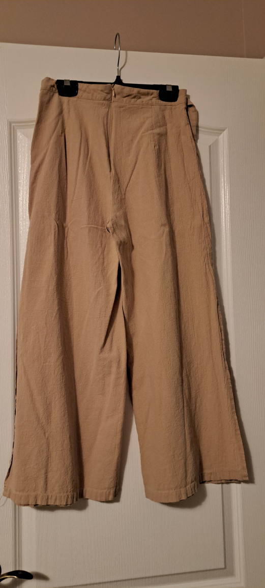 Wide summer pants image indicator(2)