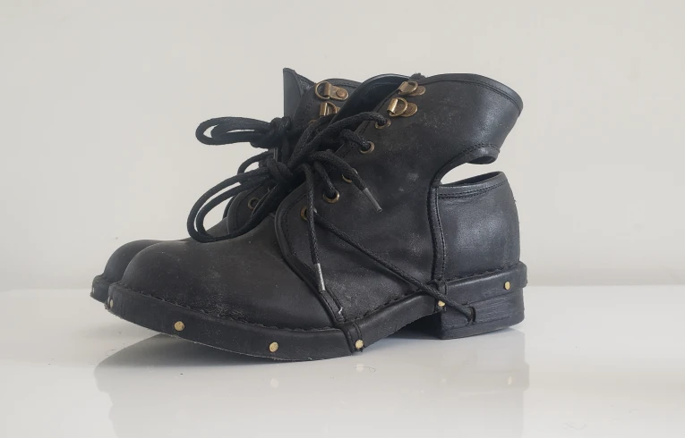 ⭐JEFFREY CAMPBELL Leather Cutout Lace Up Ankle Boots - Sz  36 image indicator(2)