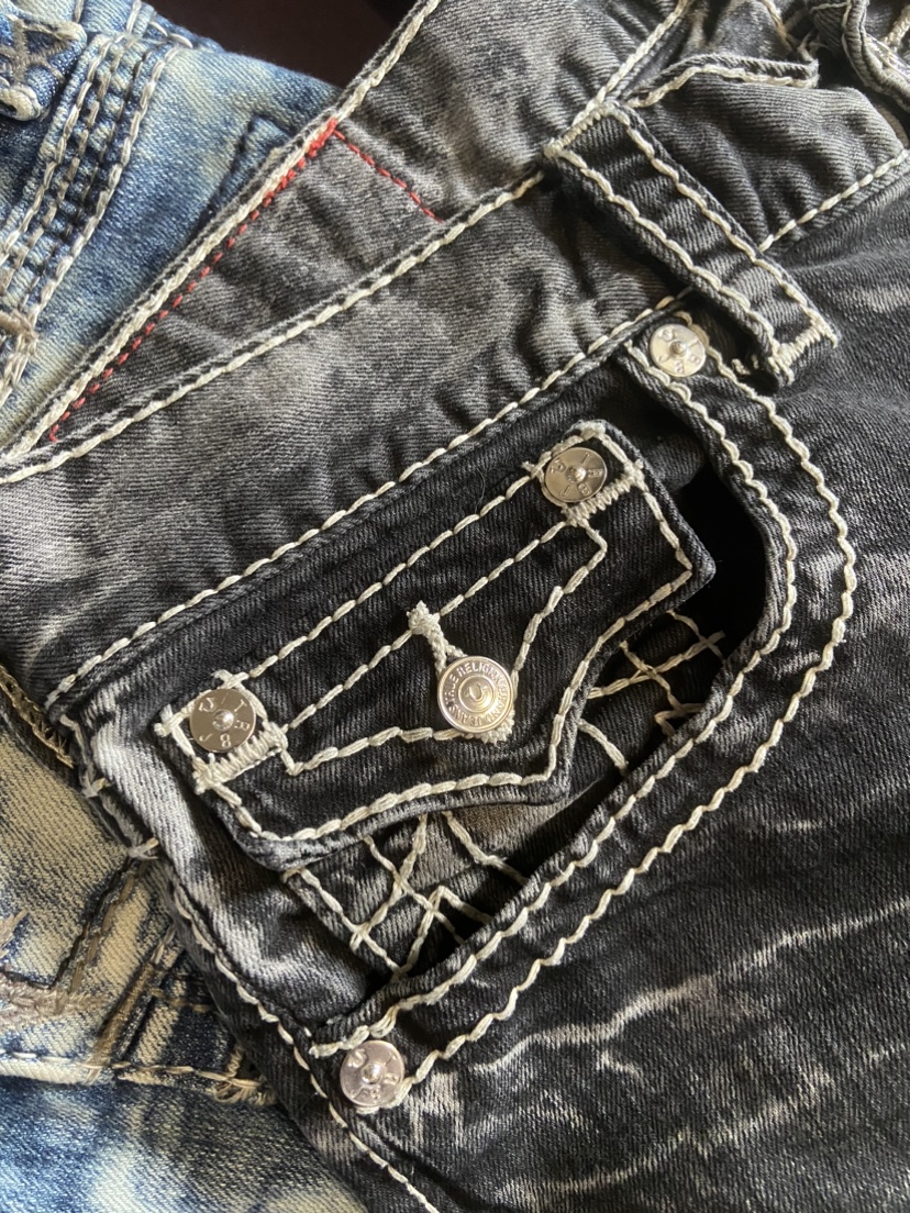 True Religion Jeans Big T Straight Fit image indicator(2)