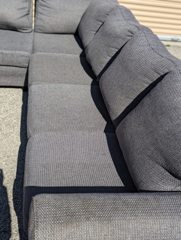 Free Delivery - Large Grey Comfy 7 seater Sectional Couch/ Sofa - photo 5
