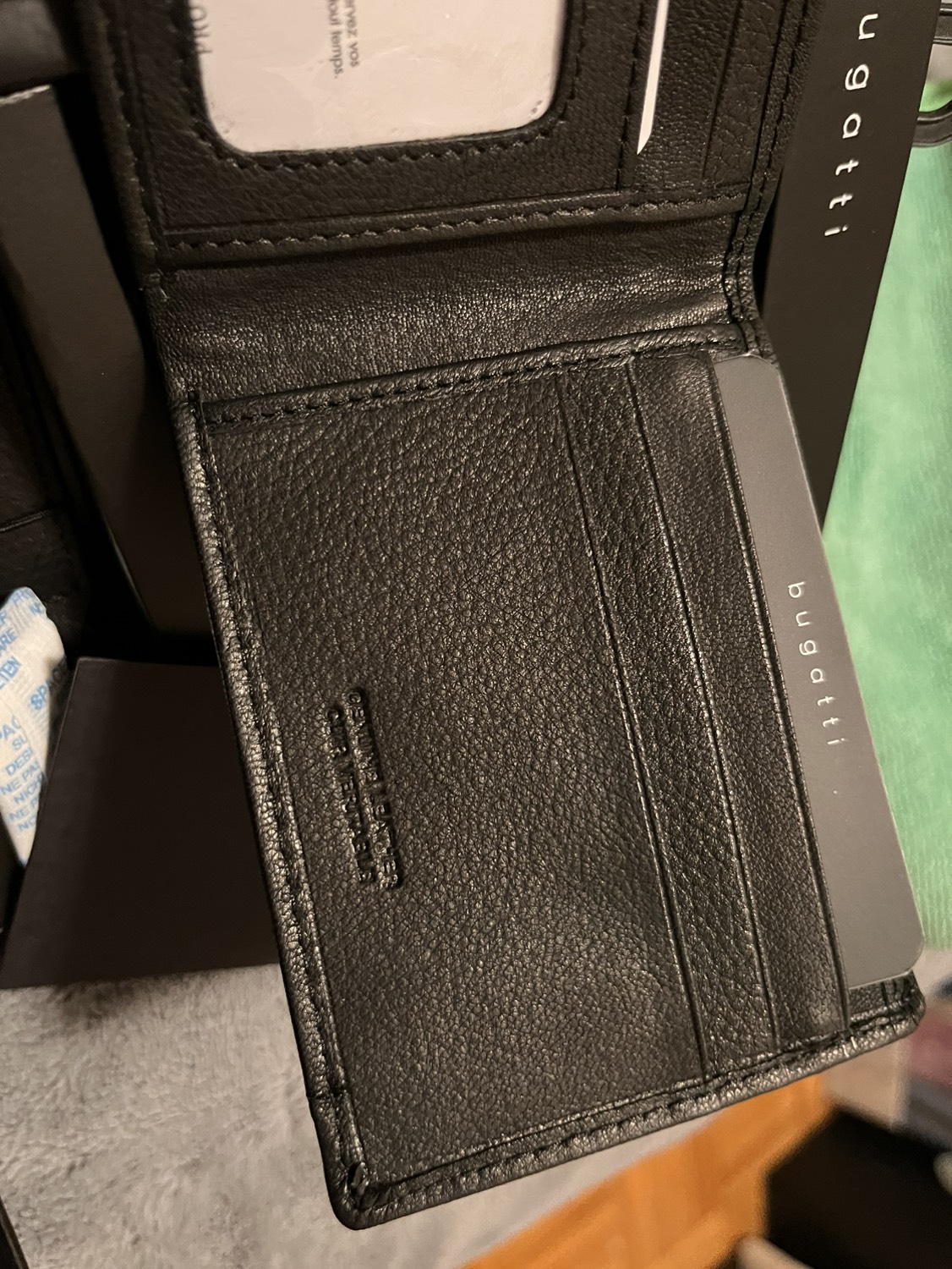 Bugatti wallet black image indicator(7)