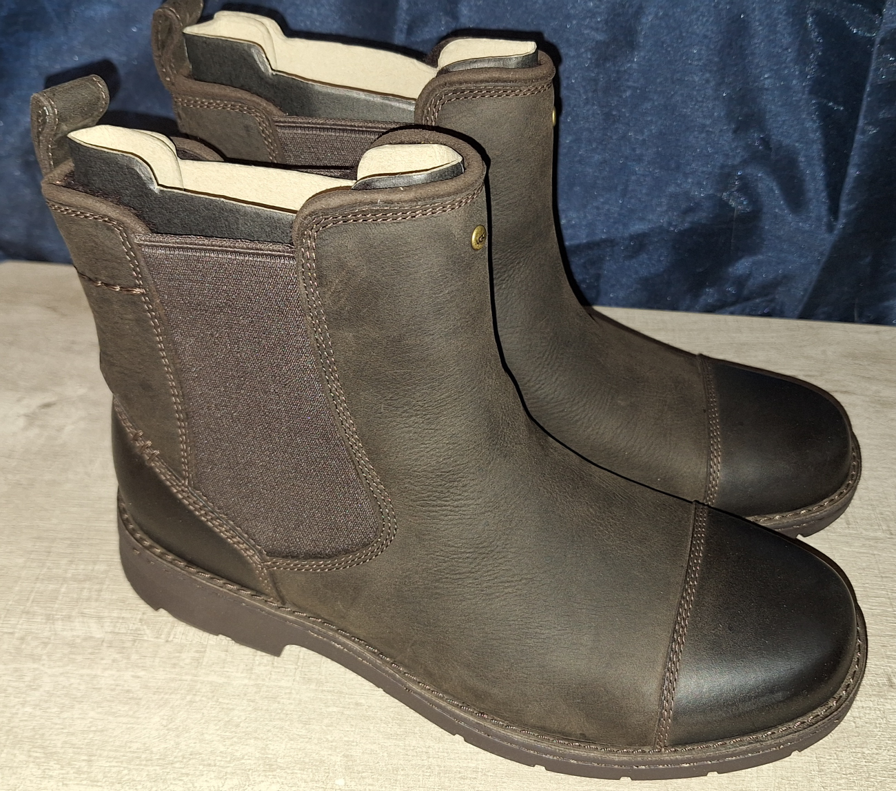 UGG Australia Men's Runyon Lined Chelsea Boot thumbnail