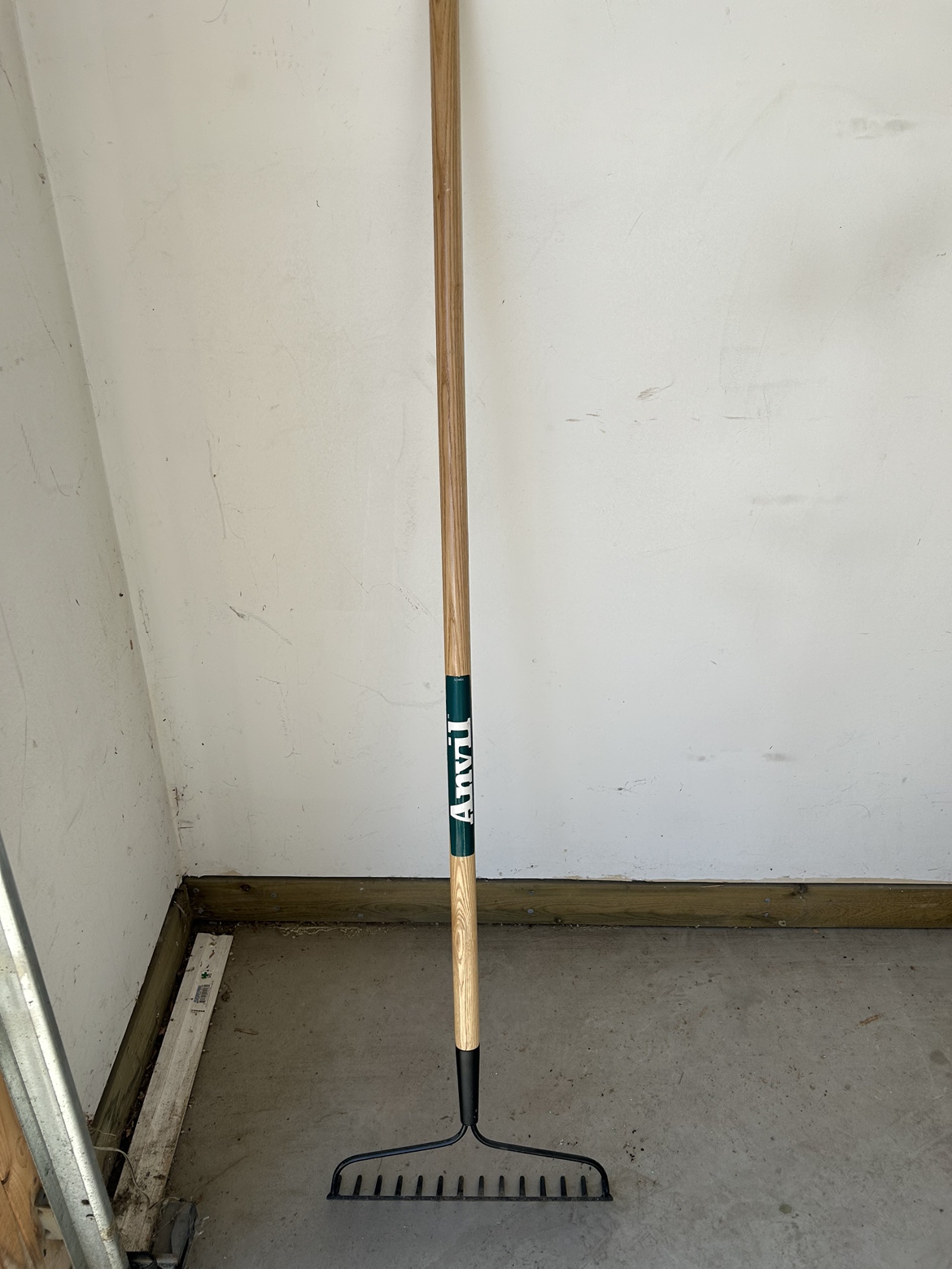 Hard metal rake