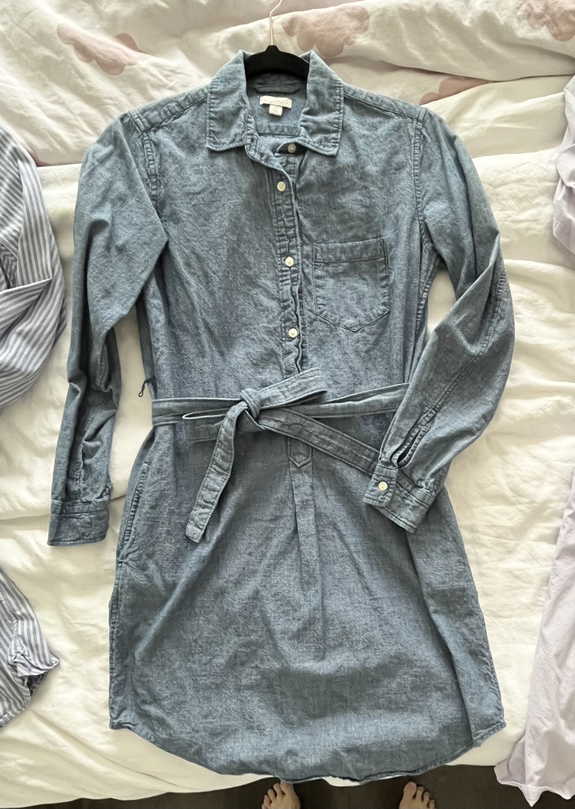 IT HAS POCKETS! Set of 3 classic gap dresses image indicator(6)