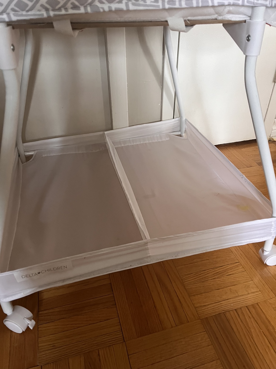 Free baby bassinet image indicator(2)