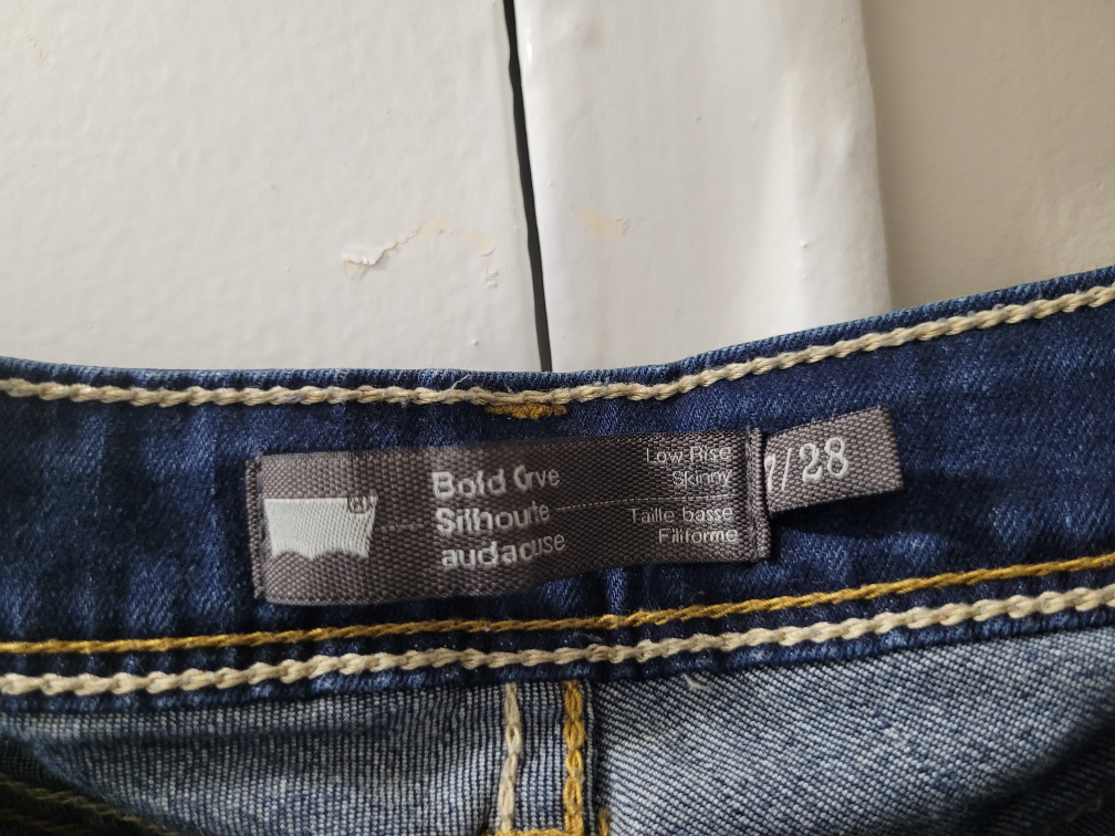 Levi's👖Bold Curve Low Rise image indicator(3)