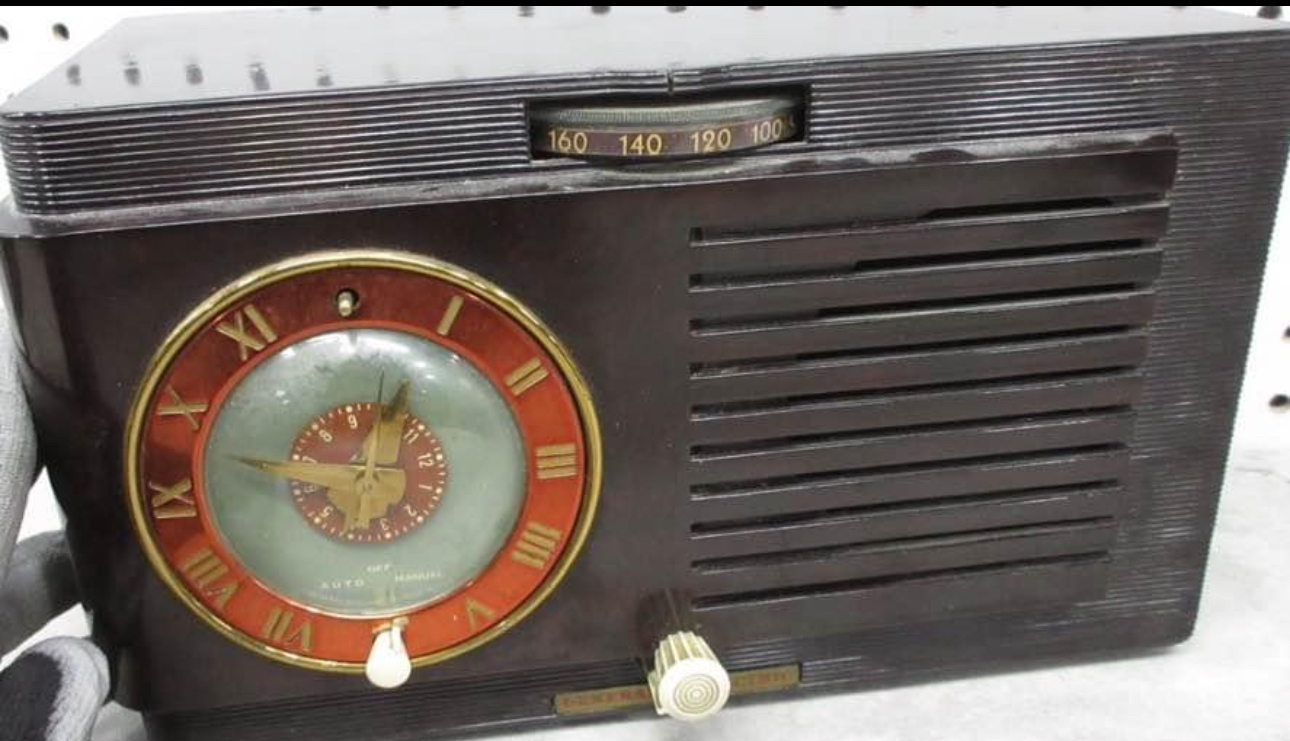 Radio (vintage ) thumbnail