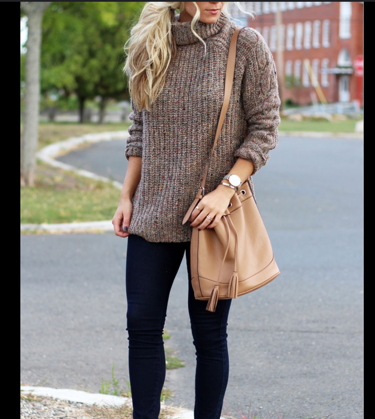 Turtleneck knit sweater image indicator(6)