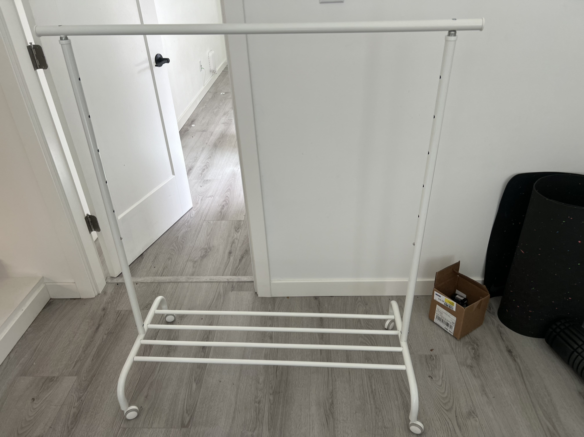 Clothing rack
