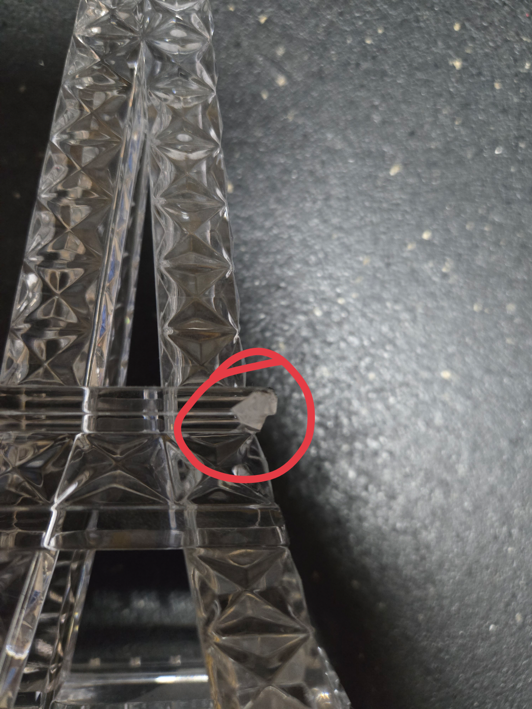 eiffel tower shelf display #freecycle image indicator(3)